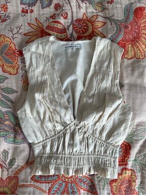 Abercrombie & Fitch Ivory V-Neck Ruched Crop Camisole